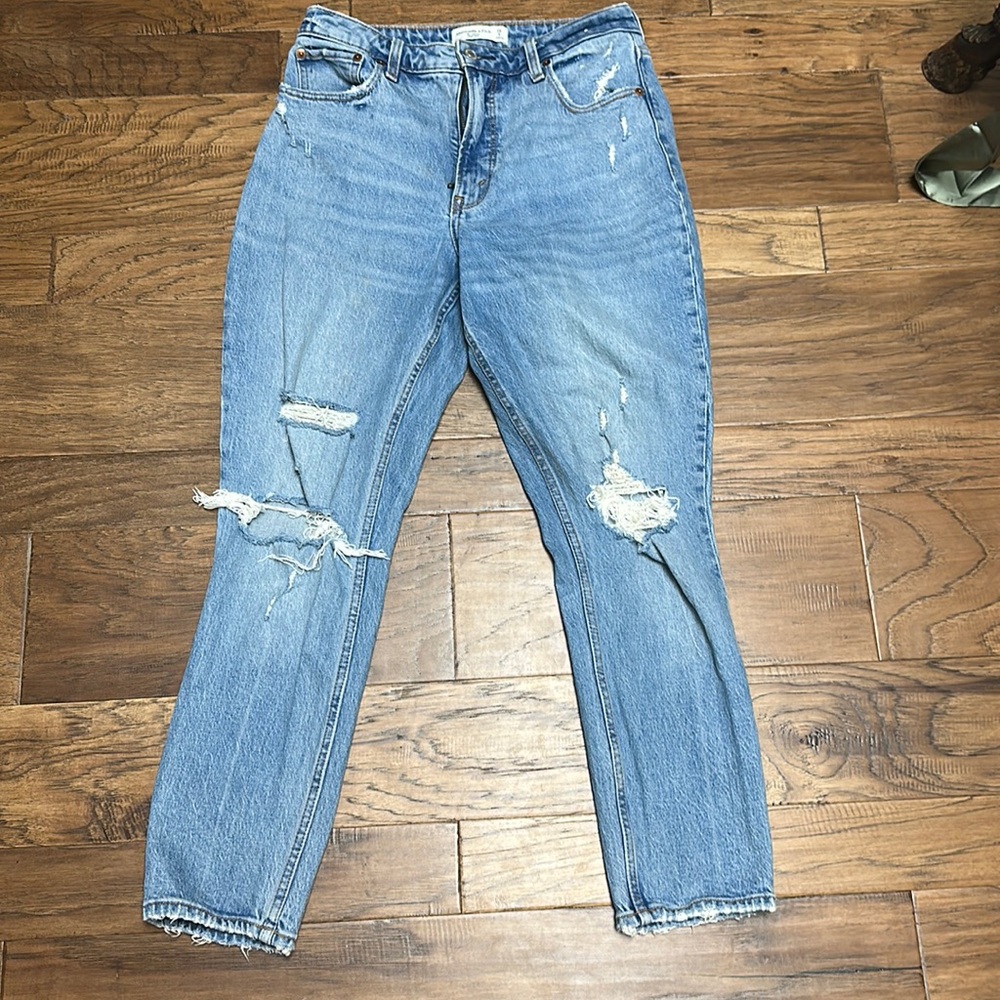 Womens Abercrombie and Fitch jeans. Size 6 regular